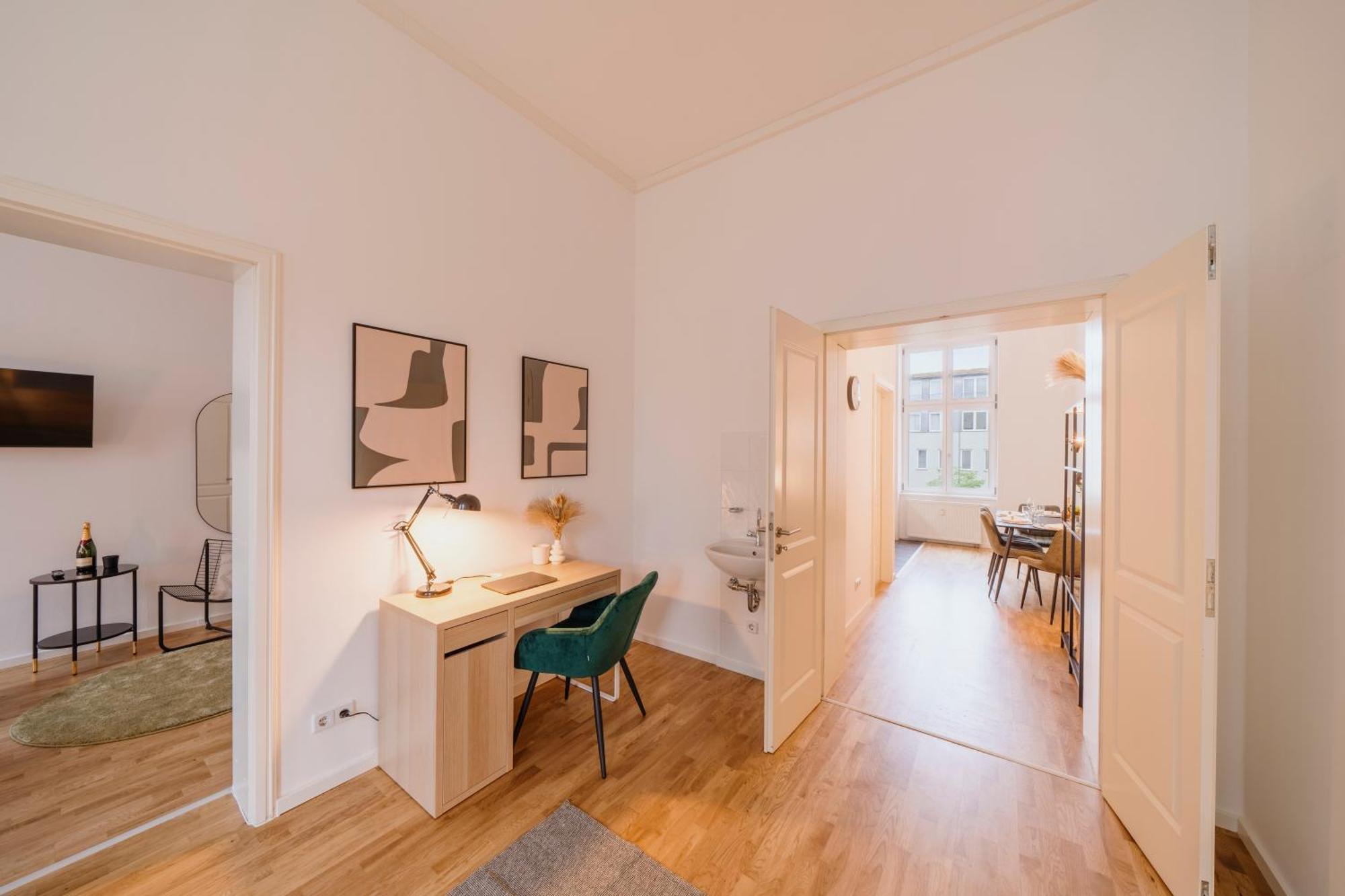 Homely - Chic Flat, View, Subway, Cafe, River Berlijn
