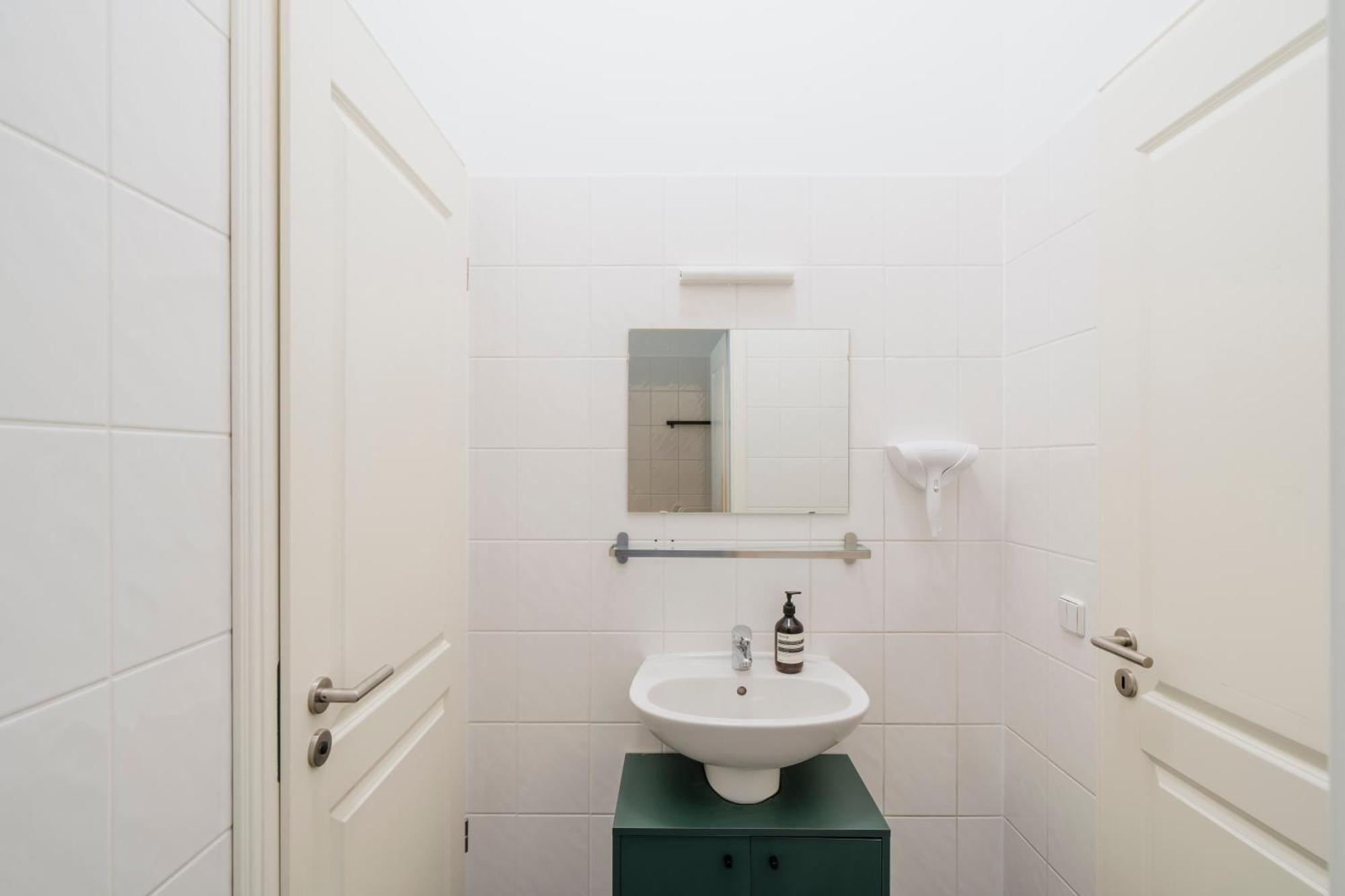 Homely - Chic Flat, View, Subway, Cafe, River Apartamento